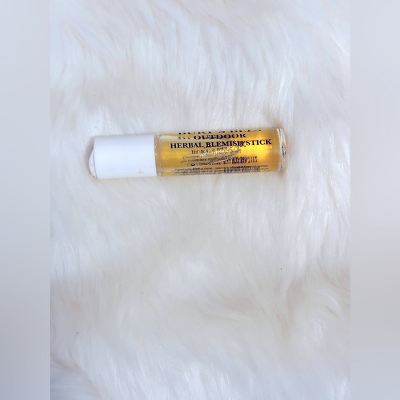 Burt’s Bee’s Outdoors Herbal Blemish Oil Sticks 7.5 ml - Picture 4 of 16